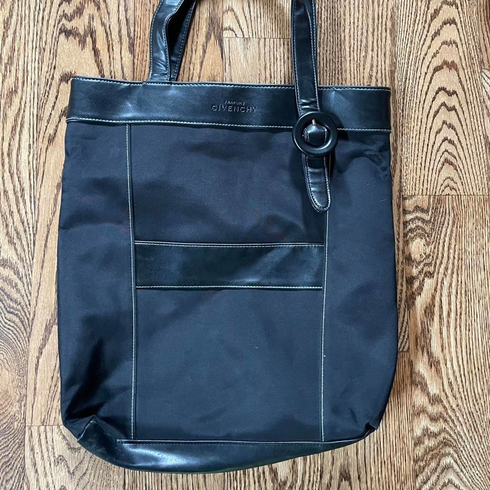 Vtg y2k parfums givenchy